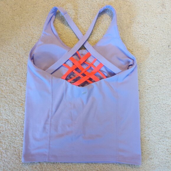 Fabletics strappy tank with built in bra - Picture 2 of 6